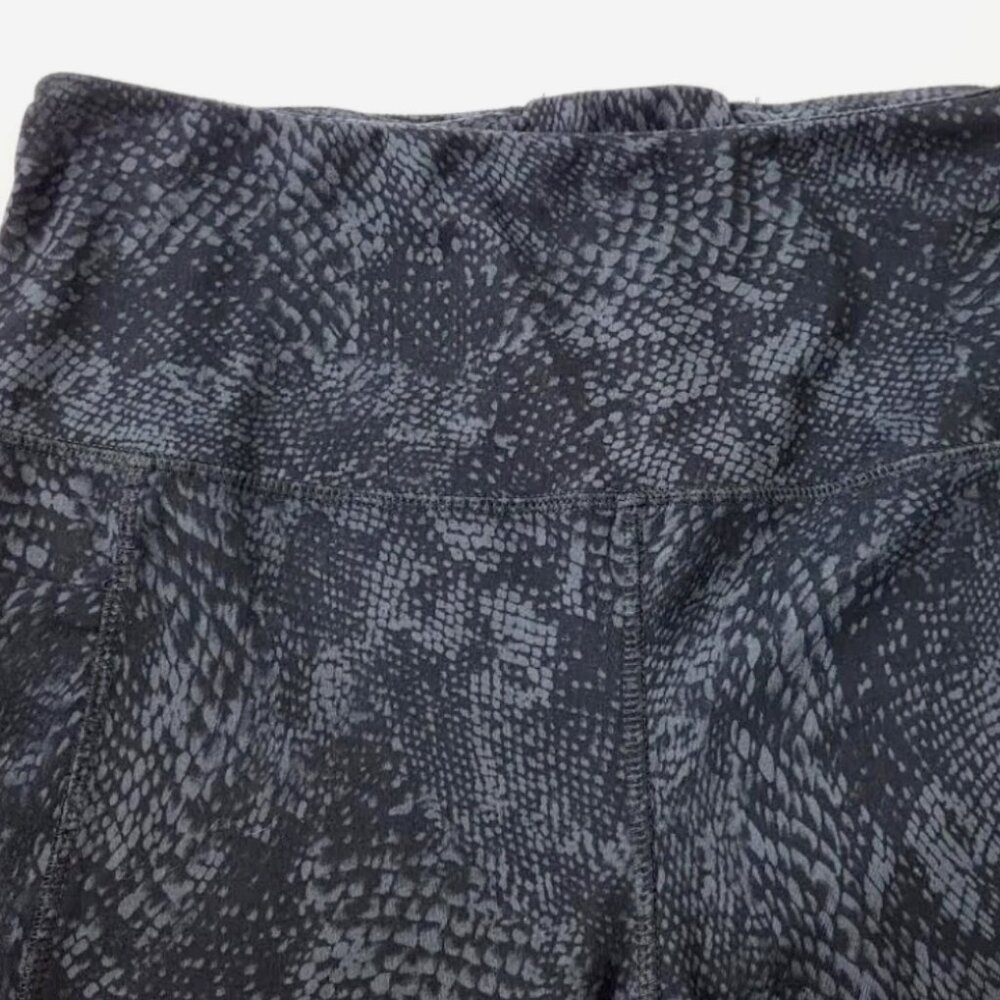 DANSKIN || Women's 7/8 High Rise Bonded Legging Snake Print - Size S - NWT - Picture 3 of 4